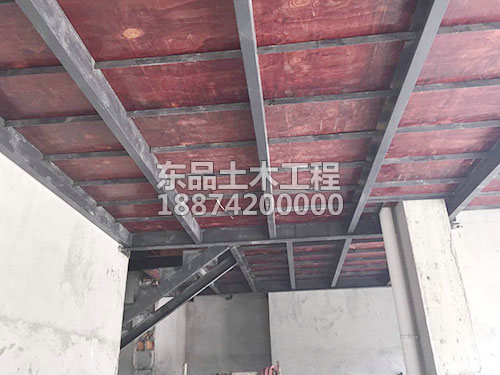 鋼結(jié)構(gòu)閣樓