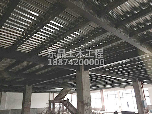 鋼結(jié)構(gòu)閣樓